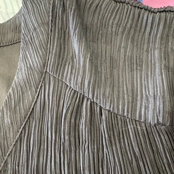 J. Jill Crinkle Textured Smocked Sleeve Dress in Oxford Grey | Like-New | Sz M - Picture 8 of 15